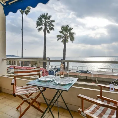 Apartment Large On The Seafront *